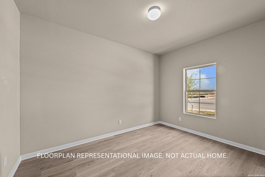 Spacious, unfurnished interior of a new home in Lone Oak, San Antonio (Image 17).