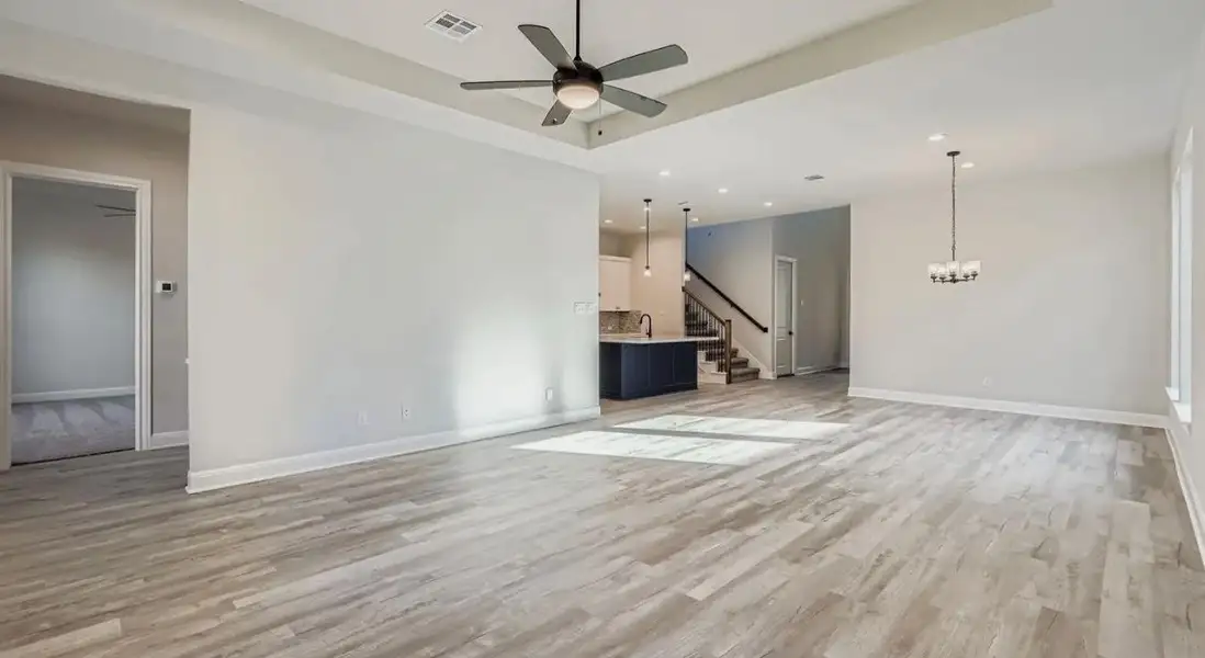 Spacious, unfurnished interior of a new home in 6 Creeks, Kyle (Image 8).