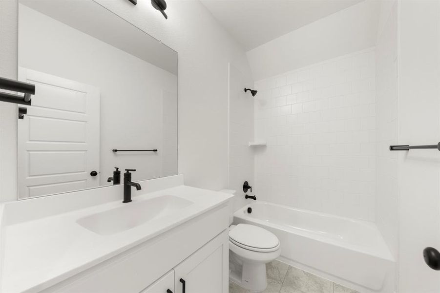 24. 1716 Hillside - 3RD Bath