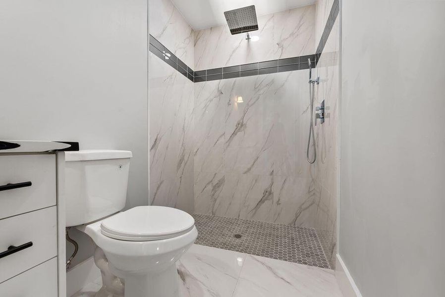 Furnished interior view inside a new home in , Port St. Lucie (Image 9).