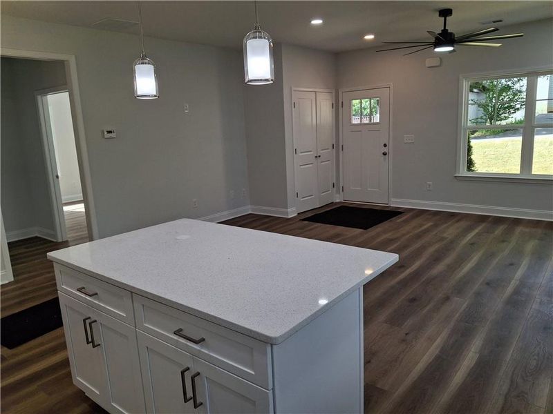 Spacious, unfurnished interior of a new home in , Gainesville (Image 5).