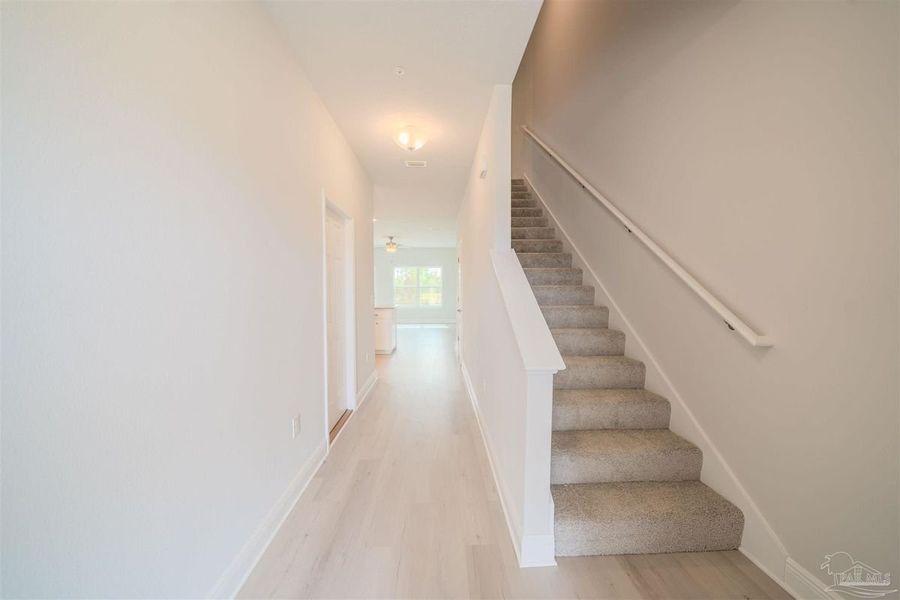 Image 12 of a home in Lexlee Estates.