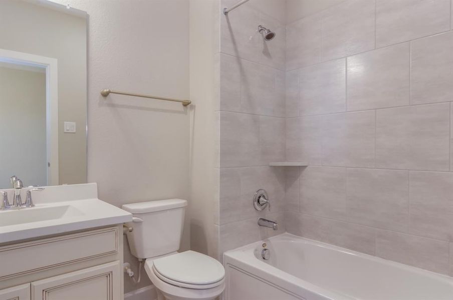 Image 23 of a home in Meridiana 55' Homesites.