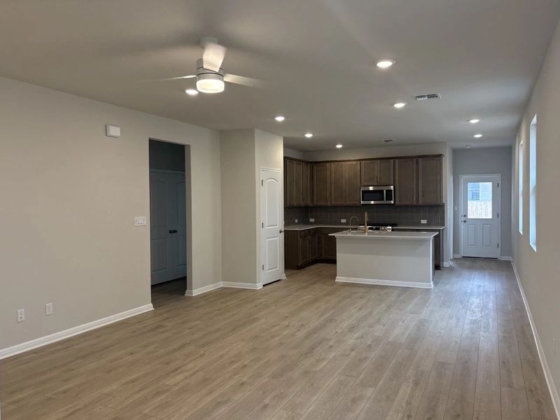 Spacious, unfurnished interior of a new home in La Cima, San Marcos (Image 9).
