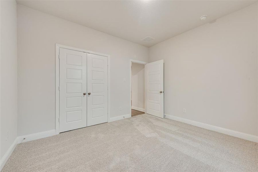 Spacious, unfurnished interior of a new home in Creekside of Crowley, Crowley (Image 33).