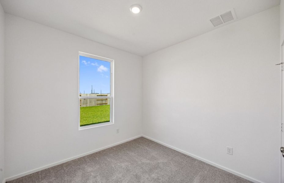 Spacious, unfurnished interior of a new home in Windcress, Cove (Image 30).