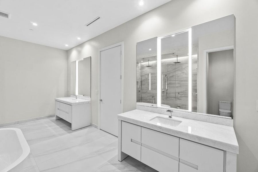 021-200SoutheastMiznerBoulevard-Villa101