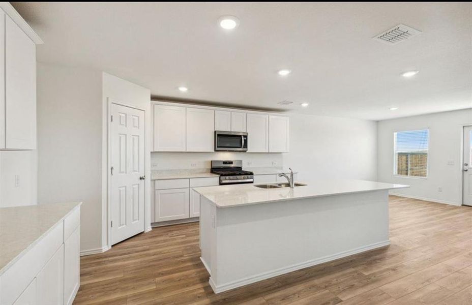 Image 21 of a home in Verandah. Image 21 of a home in Verandah.