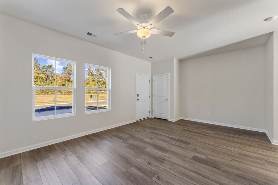 Spacious, unfurnished interior of a new home in Edwards Station, Taylors (Image 10). Spacious, unfurnished interior of a new home in Edwards Station, Taylors (Image 10).