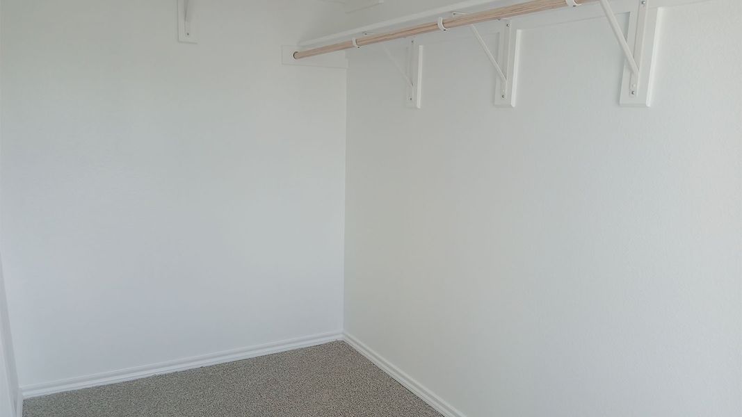 Spacious, unfurnished interior of a new home in Wildwood, Royse City (Image 8).