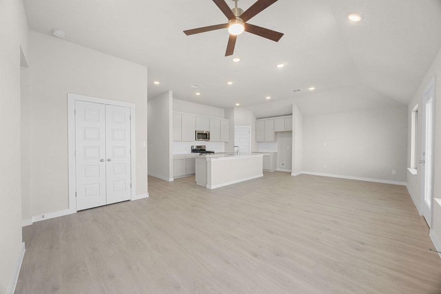 Spacious, unfurnished interior of a new home in Prairie Winds, Hutto (Image 27). Spacious, unfurnished interior of a new home in Prairie Winds, Hutto (Image 27).