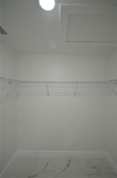 Spacious, unfurnished interior of a new home in , Lehigh Acres (Image 14).