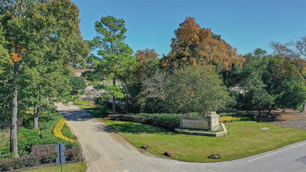 Woodforest Golf Club Entrance