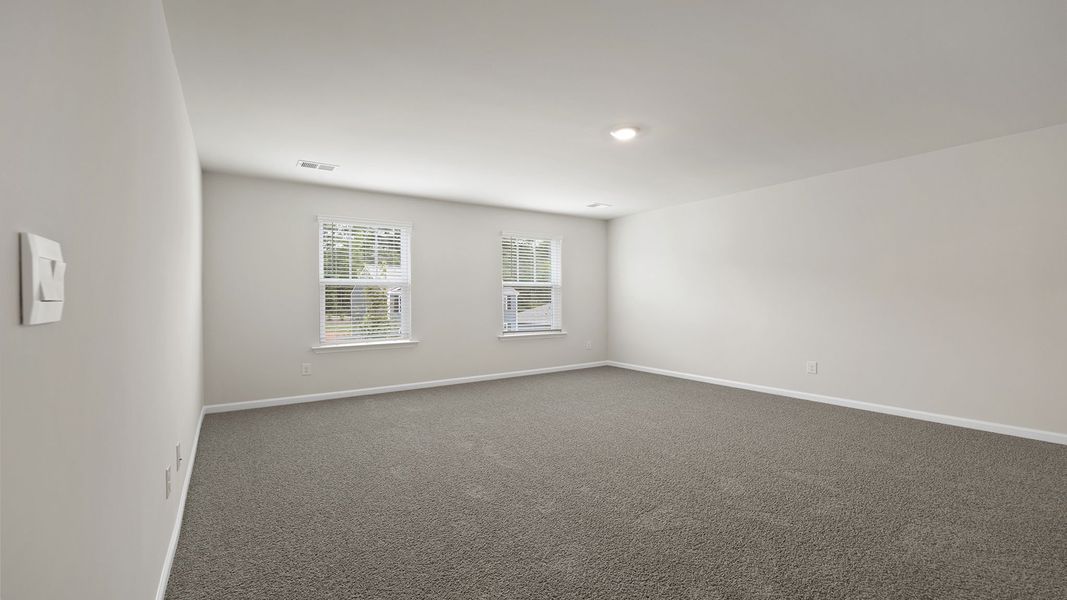 Spacious, unfurnished interior of a new home in Treemont Commons, Wellford (Image 27).