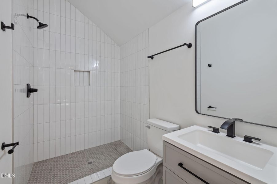 44-web-or-mls-P1112272