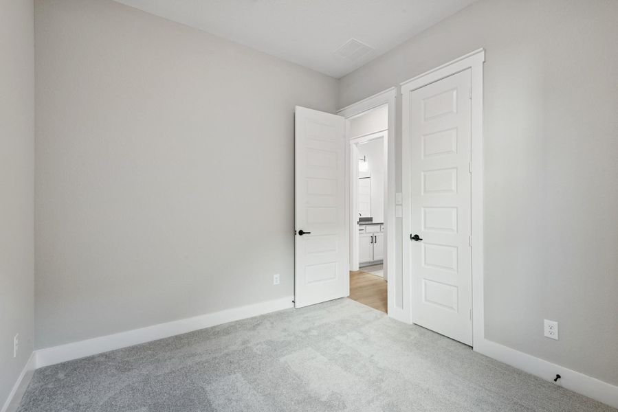 Spacious, unfurnished interior of a new home in , Katy (Image 21).