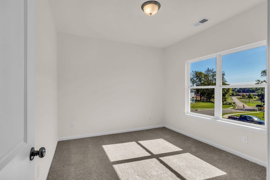 Large bedrooms with walk in closets! Large bedrooms with walk in closets!