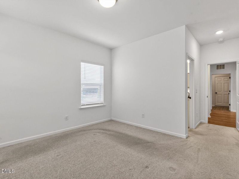 020-1280x960-primary-bedroom