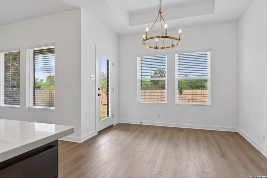 Spacious, unfurnished interior of a new home in Nopal Valley, San Antonio (Image 25).