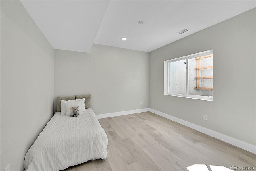 Image 34 of a home in .