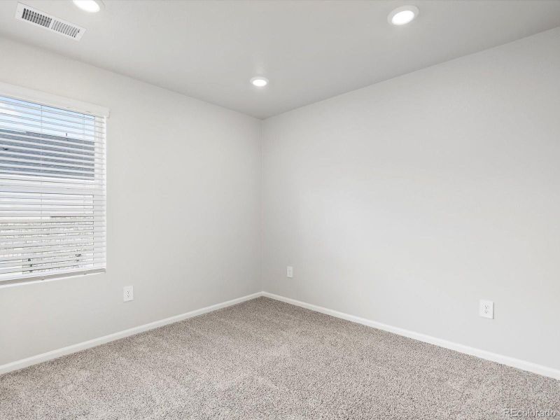 Spacious, unfurnished interior of a new home in Horizon Uptown: The Meadow Collection, Aurora (Image 16). Spacious, unfurnished interior of a new home in Horizon Uptown: The Meadow Collection, Aurora (Image 16).