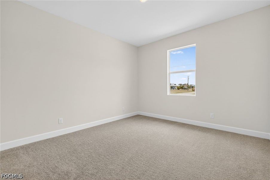 Spacious, unfurnished interior of a new home in Cape Coral, Cape Coral (Image 15).