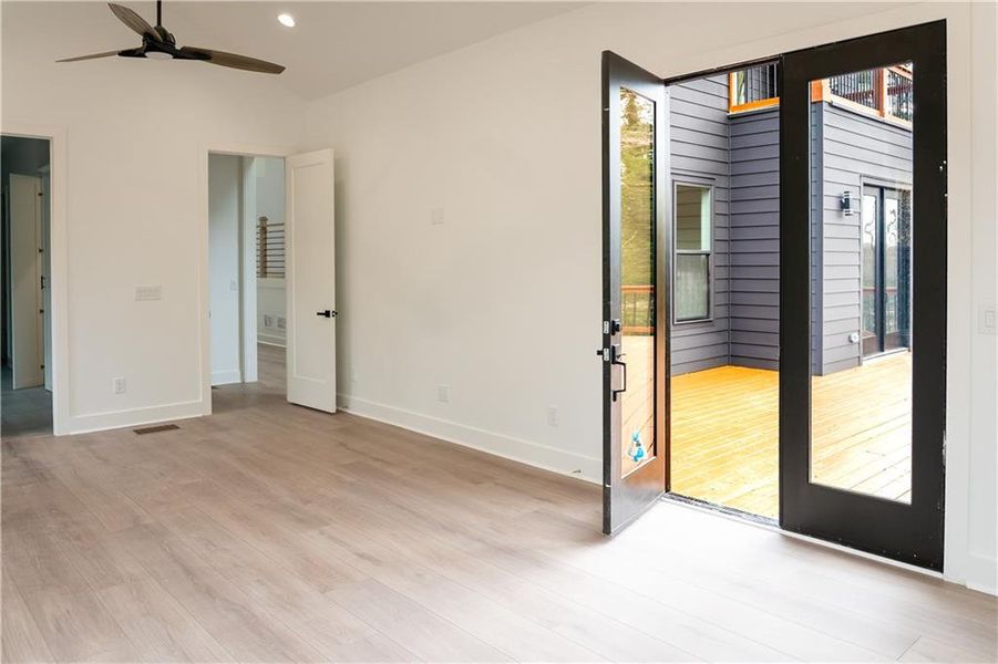 Spacious, unfurnished interior of a new home in , Atlanta (Image 48).