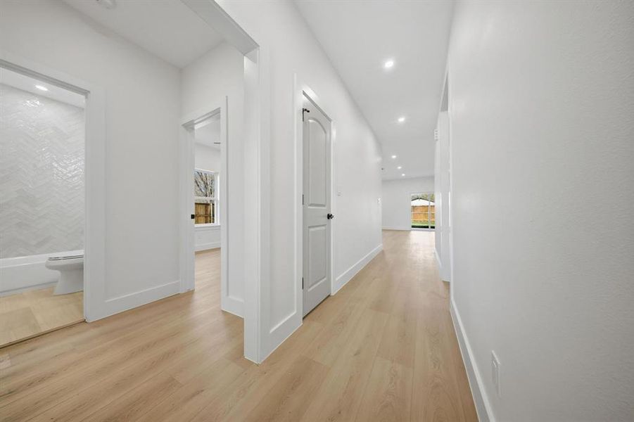 Spacious, unfurnished interior of a new home in , Seagoville (Image 16).