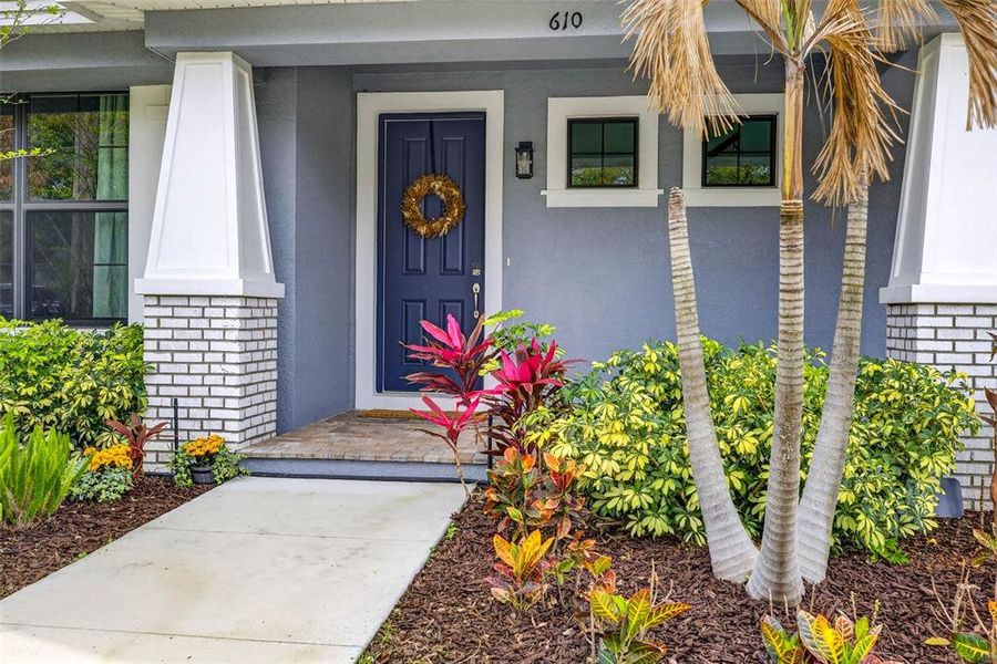 Exterior details and patio area of a home in Clearfield Crossings, Tampa (Image 30).