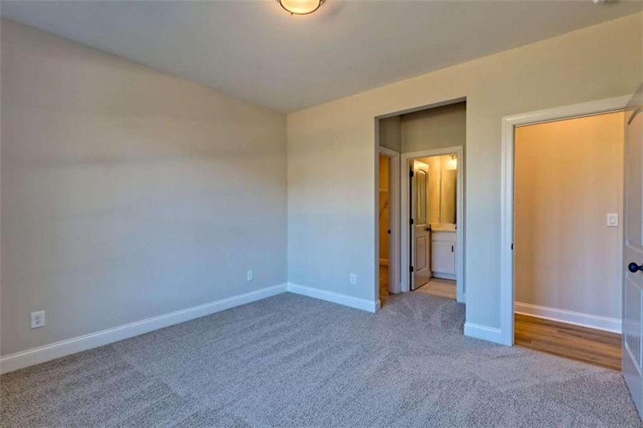 Spacious, unfurnished interior of a new home in , Clarkesville (Image 74).