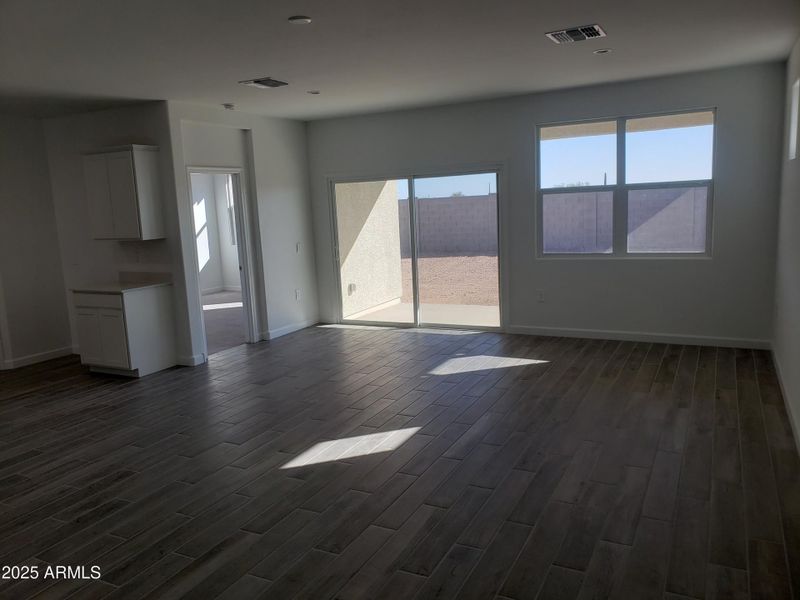 EDO Lot 83 Great Room Cont. EDO Lot 83 Great Room Cont.