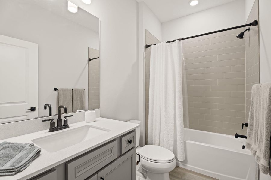 21-web-or-mls-SMG08281