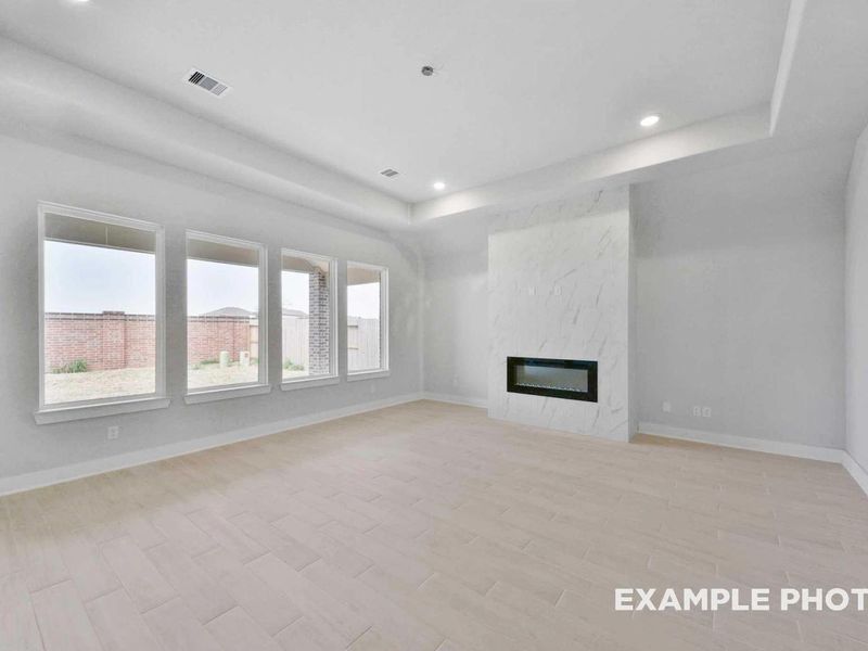 Spacious, unfurnished interior of a new home in Lago Mar, Texas City (Image 14).