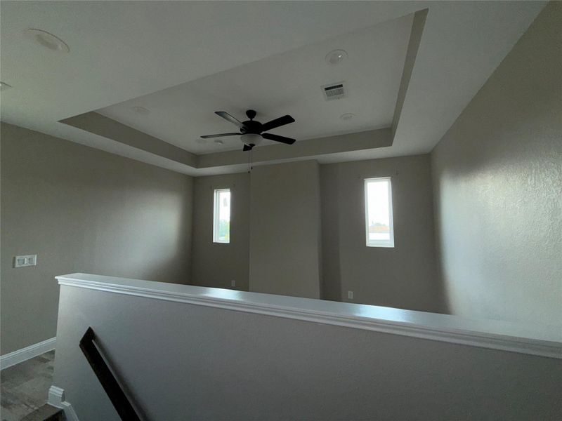 Spacious, unfurnished interior of a new home in , Pasadena (Image 16).