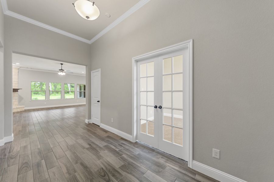 Representative unfurnished interior of a home built from the 2591 by Robbie Hale Homes in High Meadows Estates, Nevada (Image 26).