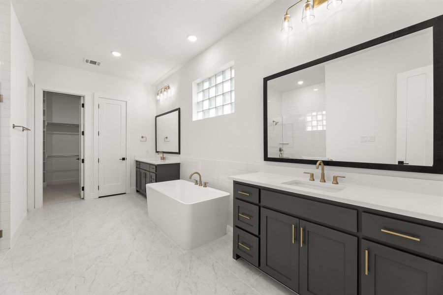 Representative furnished interior of a home built from the 4512 by Tradition Homes in Mustang Lakes, McKinney (Image 8).