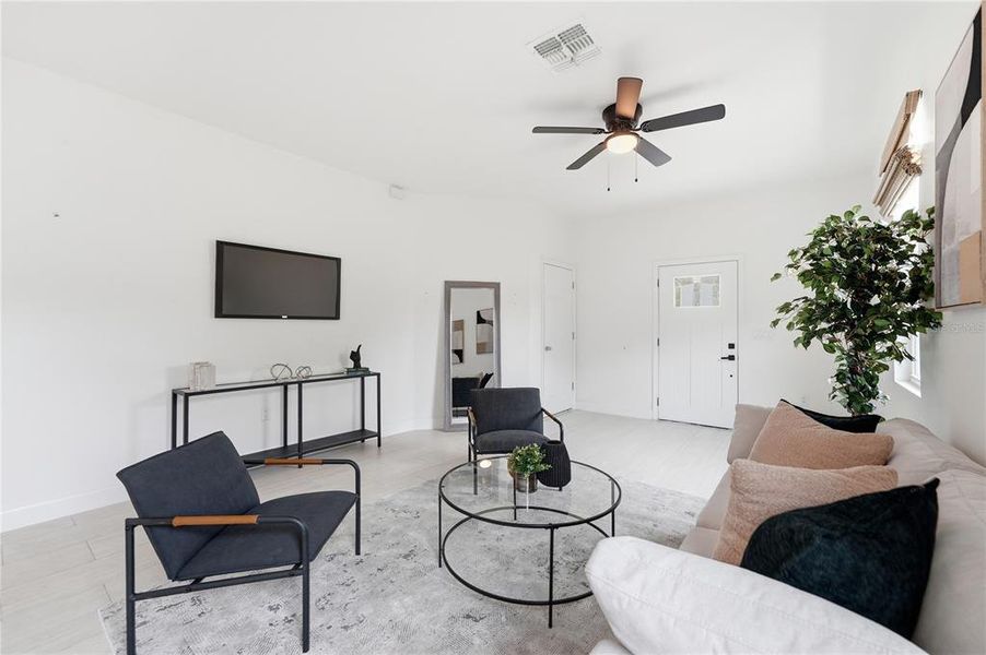 Furnished interior view inside a new home in , Orlando (Image 7).