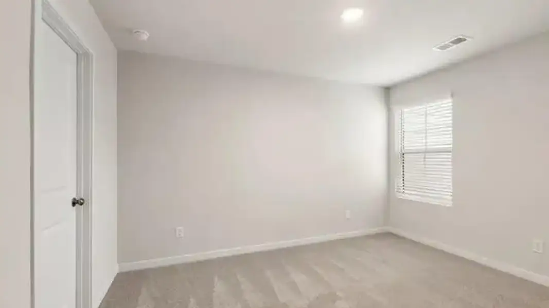 Spacious, unfurnished interior of a new home in Sherwood Square, Flowery Branch (Image 24).