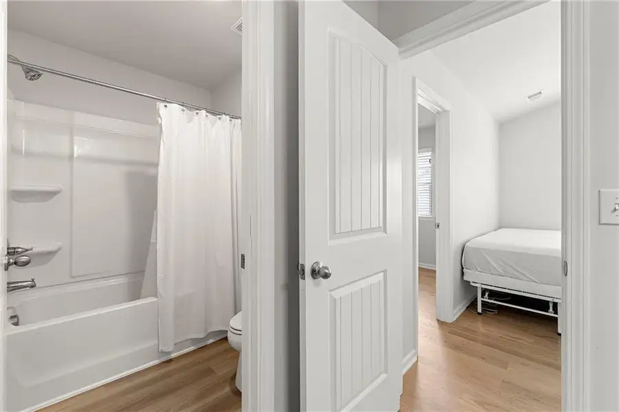 Image 27 of a home in .