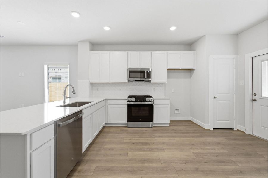 Furnished interior view inside a new home in Bay Creek, Baytown (Image 6).