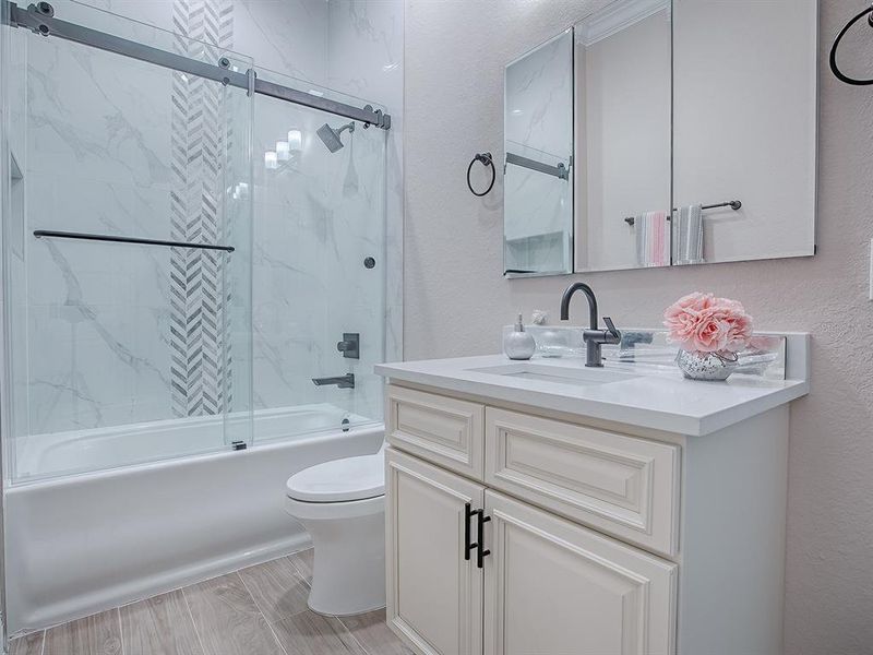 Furnished interior view inside a new home in , Oxford (Image 14).