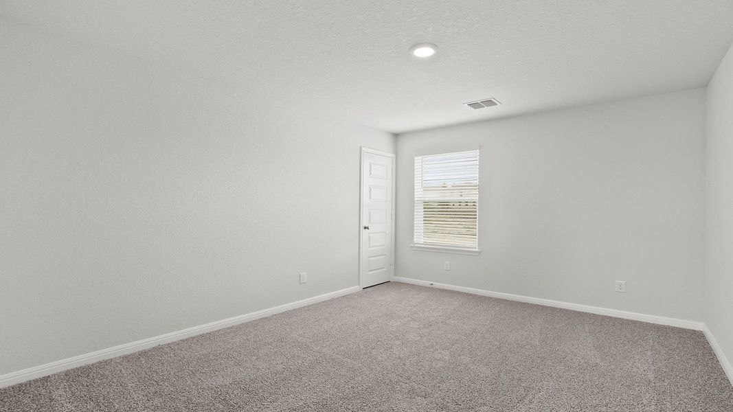 Spacious, unfurnished interior of a new home in Hunters Ranch, San Antonio (Image 19). Spacious, unfurnished interior of a new home in Hunters Ranch, San Antonio (Image 19).