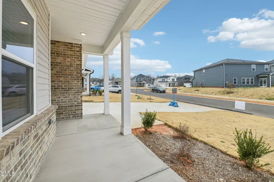 6-web-or-mls-Raleigh - Oak Manor - 121 K