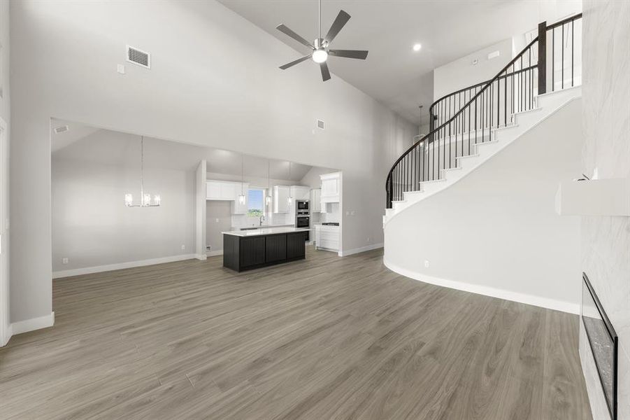 08. 1232 Unity - Family (3)