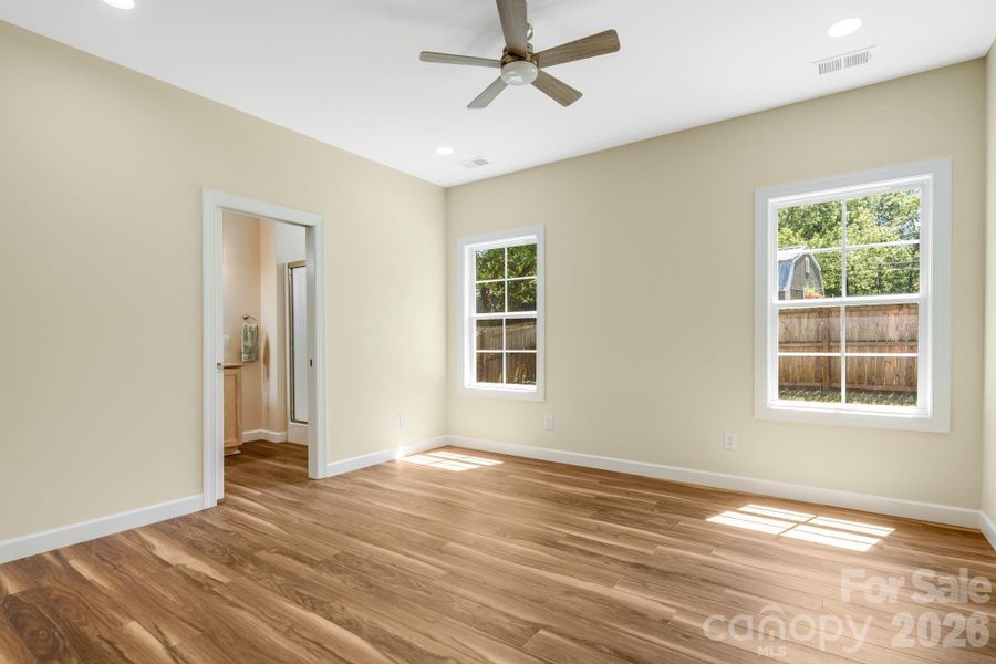 Spacious, unfurnished interior of a new home in , Forest City (Image 27).