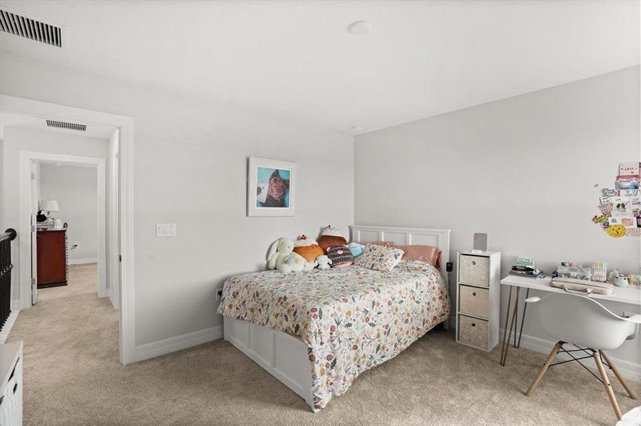 Furnished interior view inside a new home in , Orlando (Image 14).