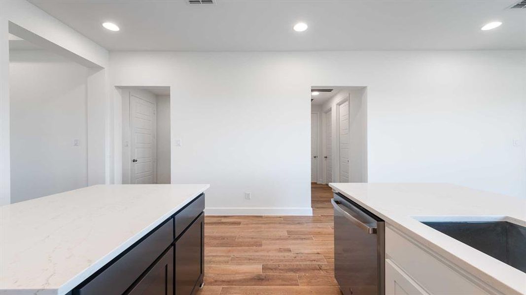 Image 31 of a home in Devonshire - Reserve 45'. Image 31 of a home in Devonshire - Reserve 45'.