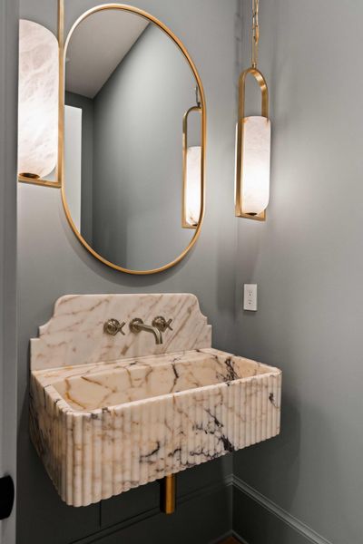 Close-up of interior finishes inside a home in , Ravenel (Image 46).