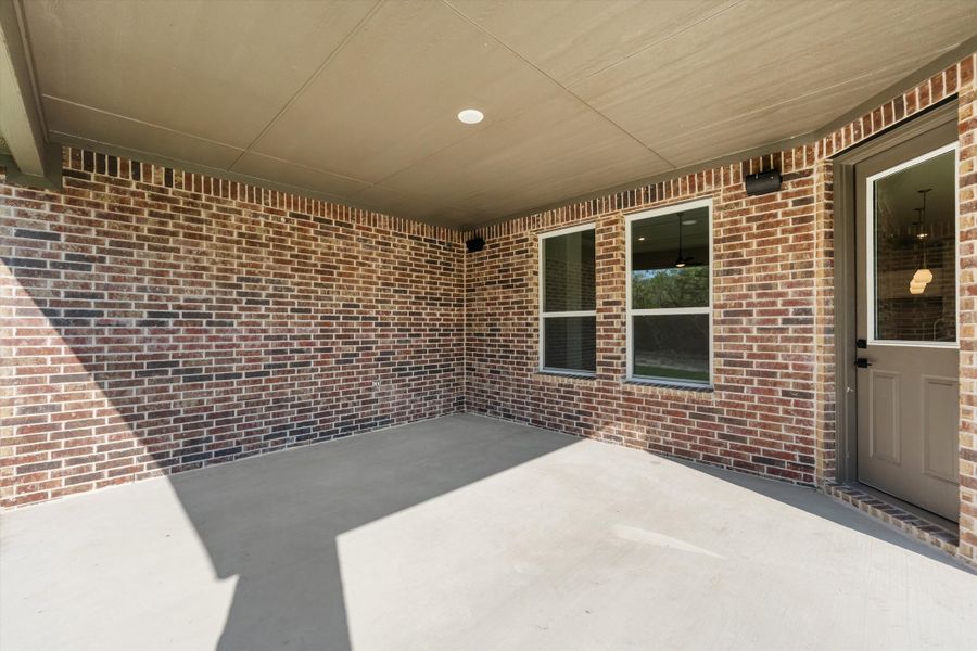 Exterior details and patio area of a home in Vista Oaks Estates, Royse City (Image 21). Exterior details and patio area of a home in Vista Oaks Estates, Royse City (Image 21).