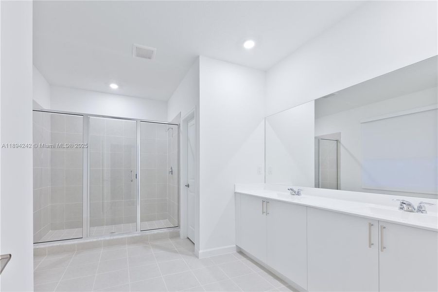 Spacious, unfurnished interior of a new home in , Miami (Image 32). Spacious, unfurnished interior of a new home in , Miami (Image 32).